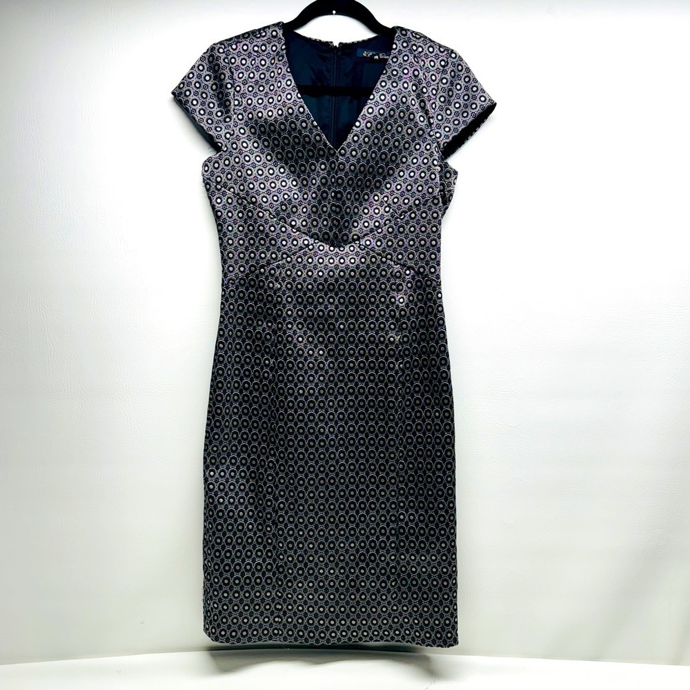 Brooks Brothers pencil professional  dress size 4 V neck